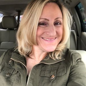 Meet your Posher, Vicki lynn